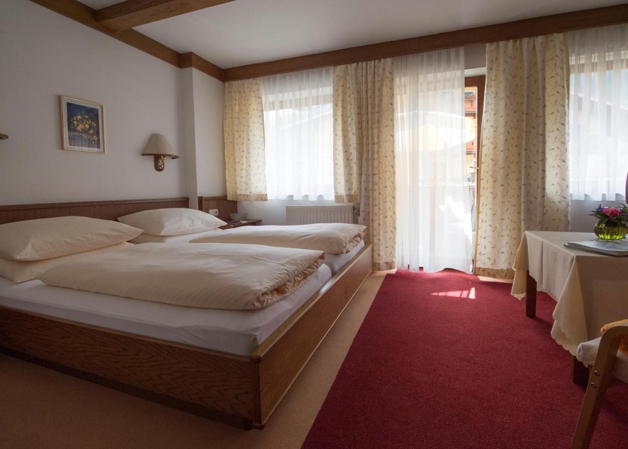 Pension Und Appartement Weinschreiber Rauris Exterior foto