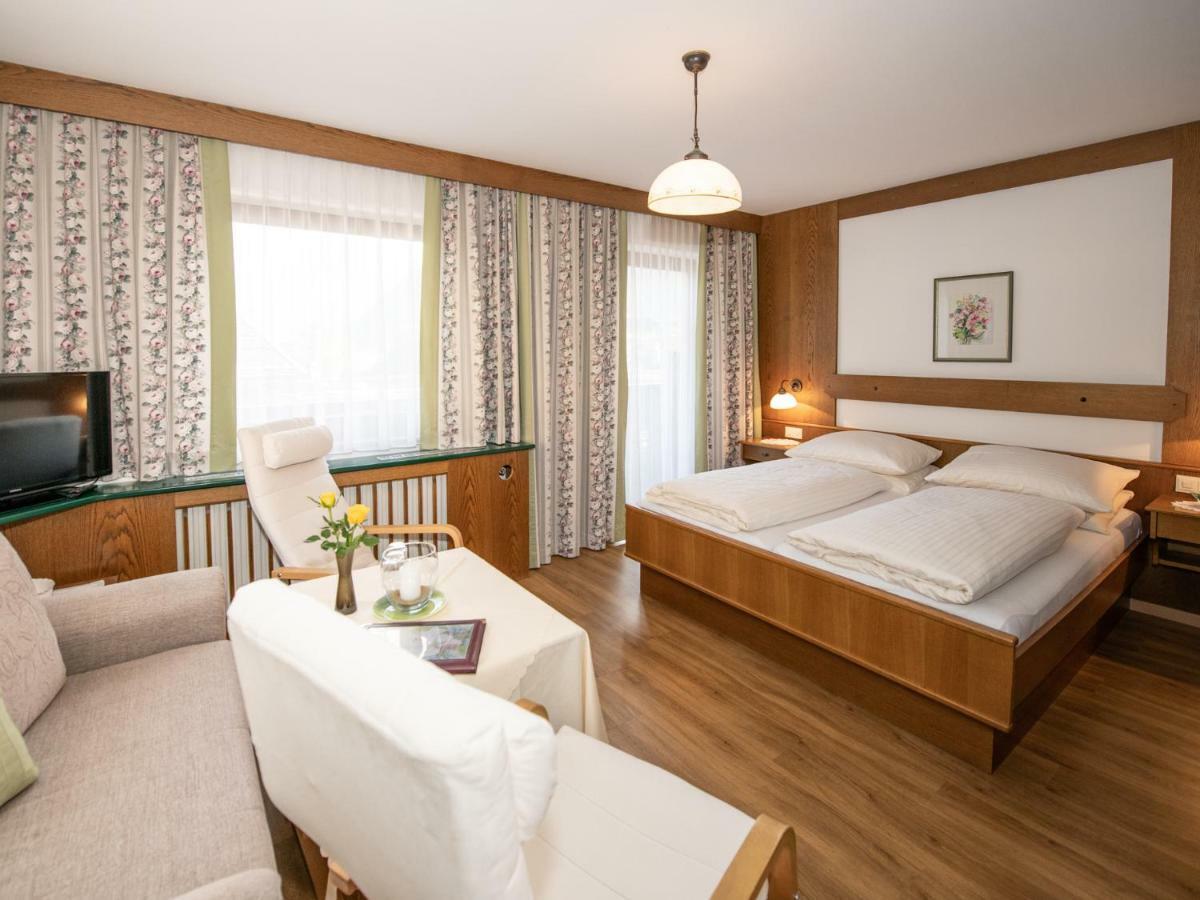Pension Und Appartement Weinschreiber Rauris Exterior foto